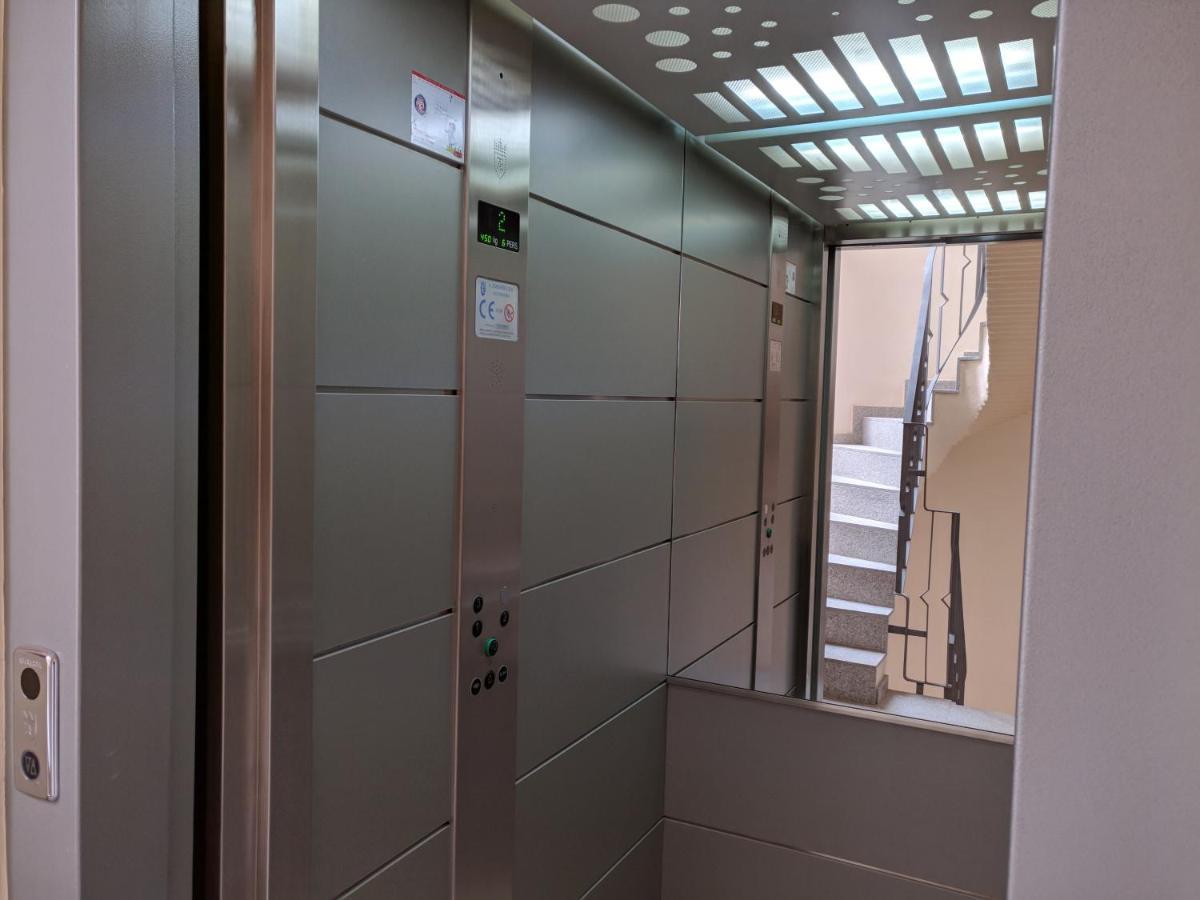 Hin17 Estudios Málaga Eksteriør bilde